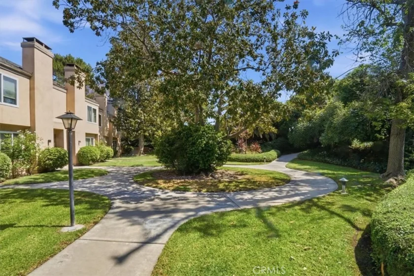 101 W Riverdale #9 photo 34
