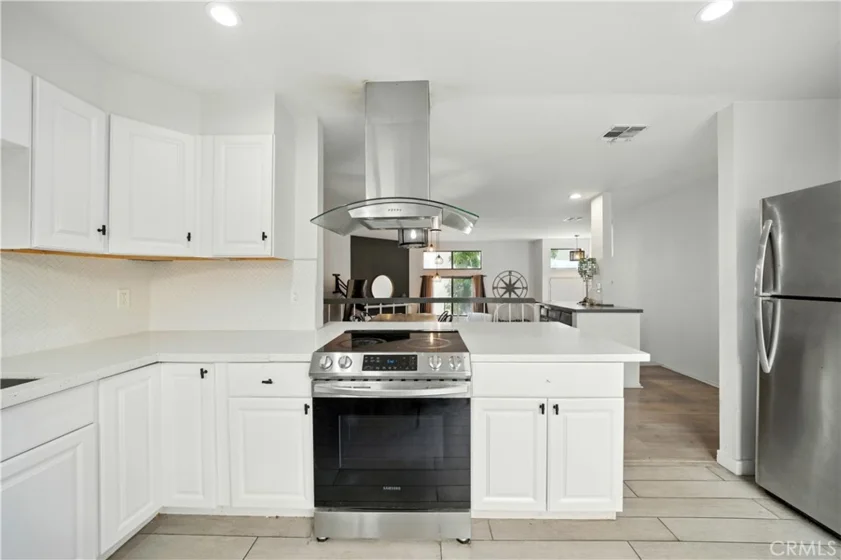 14937 Sherman Way #7 photo 8