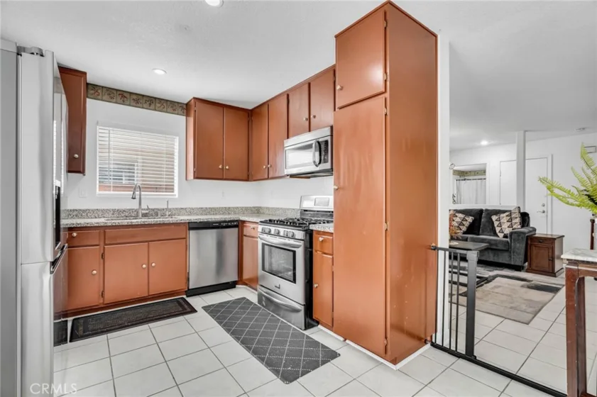 9155 Cedros Avenue #12 photo 15