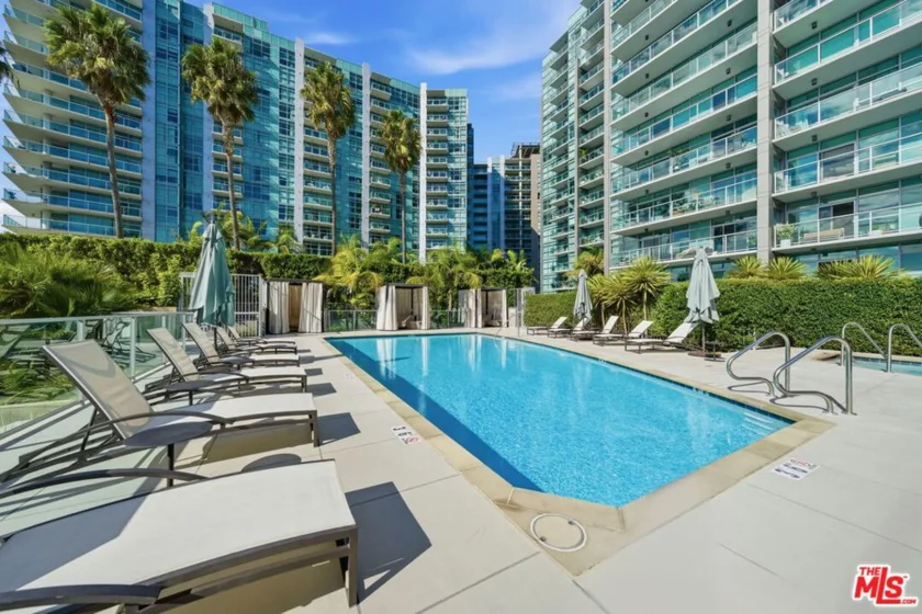 13650 Marina Pointe Drive #1603 photo 58
