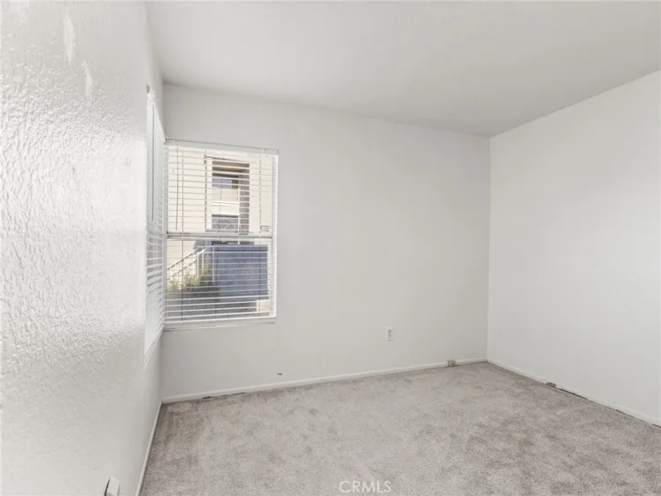 194 Greenmoor photo 23
