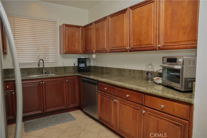 13951 Sherman Way #301 photo 6
