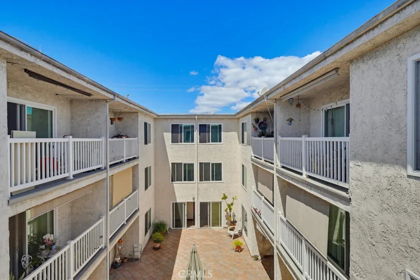 363 Newport Avenue #302 photo 4