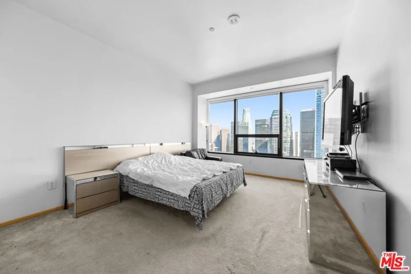 1100 Wilshire Boulevard #3508 photo 13