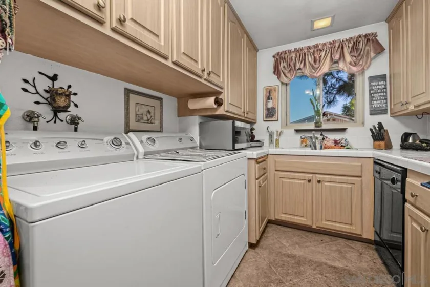 7802 Camino Raposa photo 5