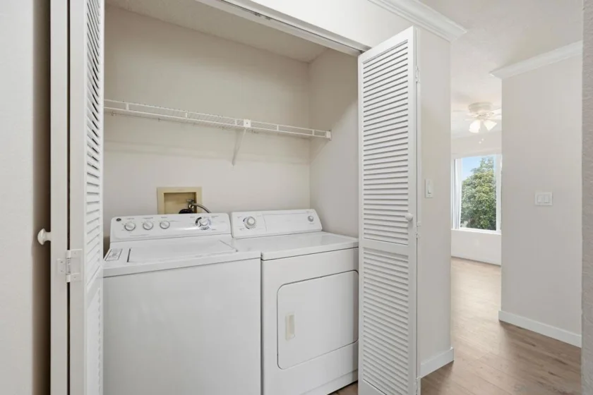 7425 Charmant #2902 photo 15