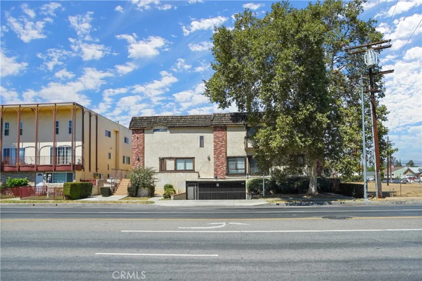 14239 Sherman Way #3 photo 34