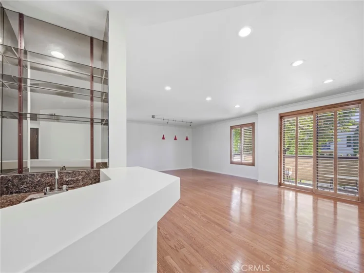 1315 Roxbury Drive #204 photo 12
