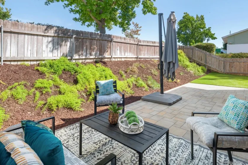 8395 Suntree Place photo 25
