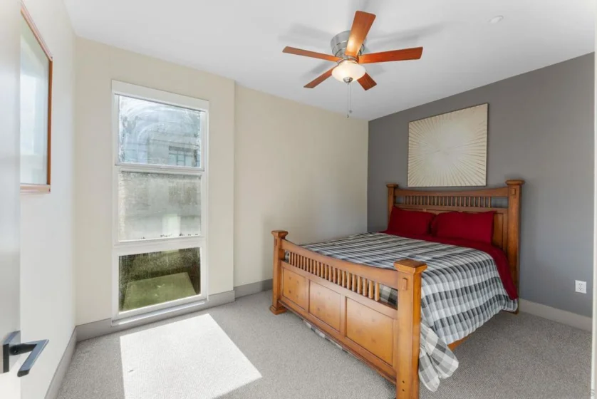 525 11th Avenue #1512 photo 13