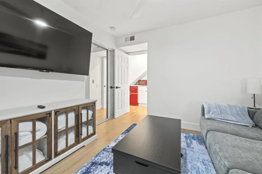 727 Ostend photo 37