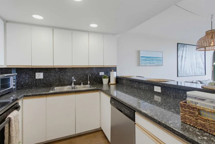 4944 Cass Street #909 photo 33