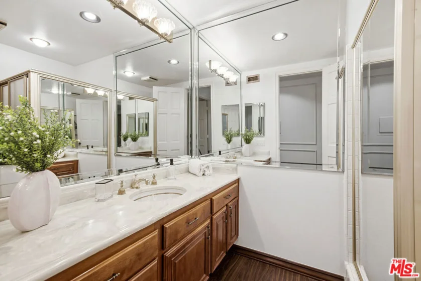 4784 Park Encino Lane #103 photo 18