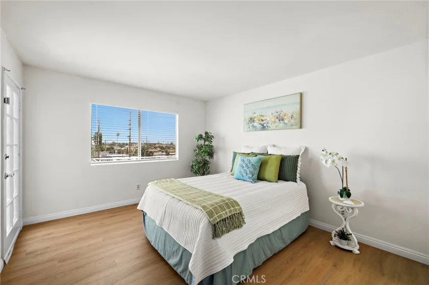 1100 Newport Avenue #404 photo 14