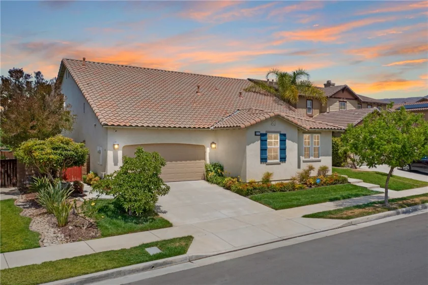 25162 Cliffrose Street photo