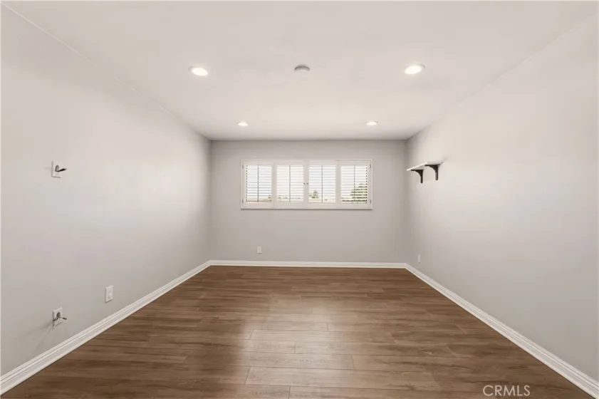 4542 Willis Avenue #302 photo 18