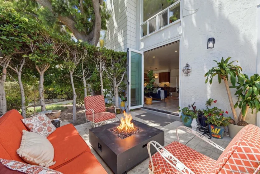404 Bonair Street photo 25