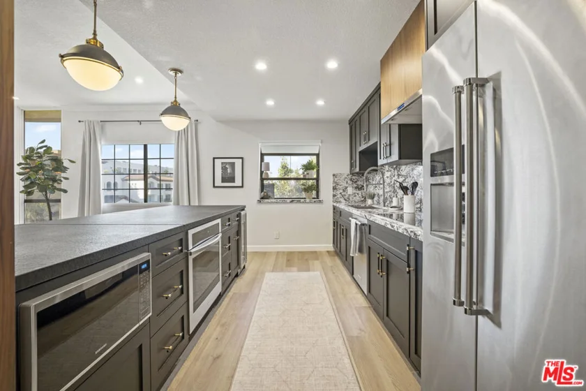 14115 Moorpark Street #311 photo 8