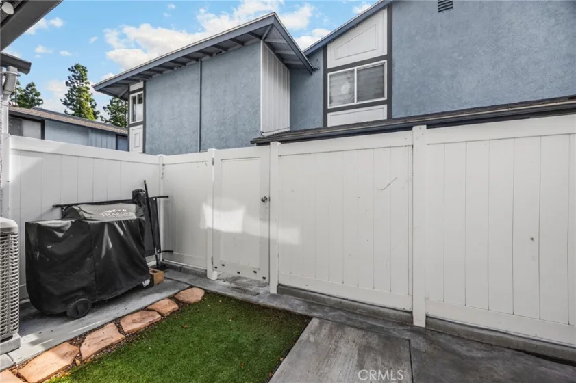 6537 Shady Gate Lane photo 19