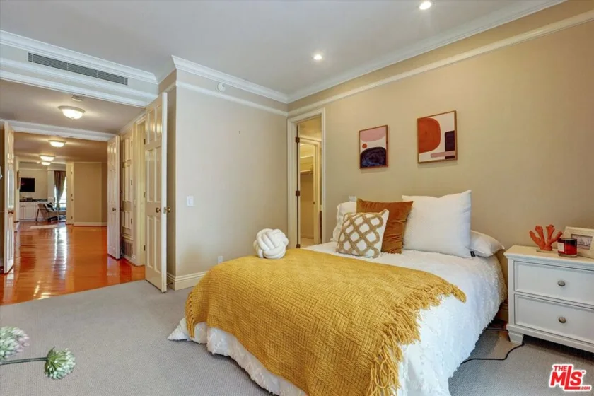4752 Park Encino Lane #212 photo 31