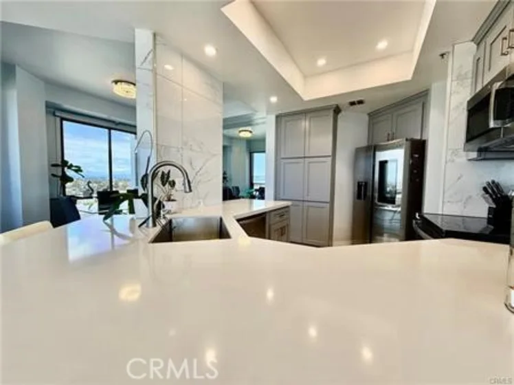 1310 E Ocean #906 photo 4
