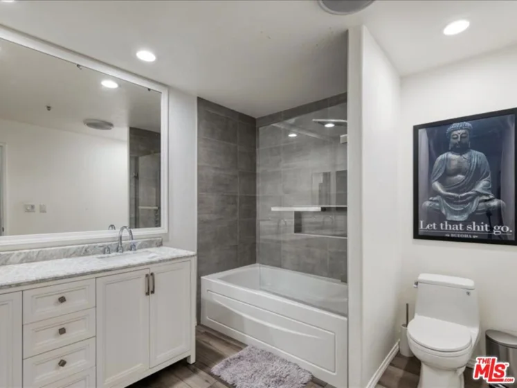 4477 Woodman Avenue #304 photo 22