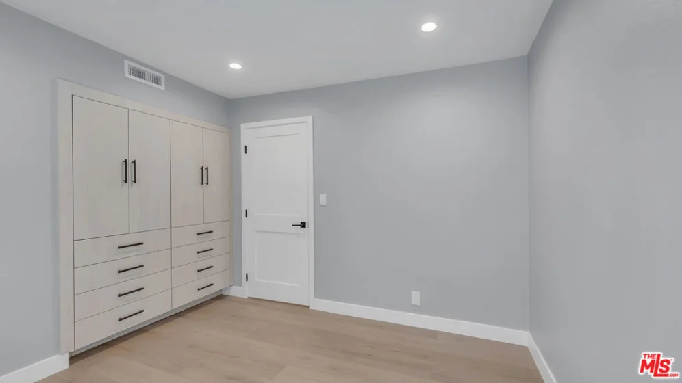 2121 Scott Road #206 photo 17