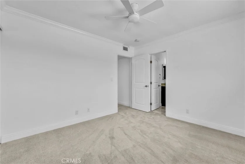 229 W Wilson Street #10 photo 26