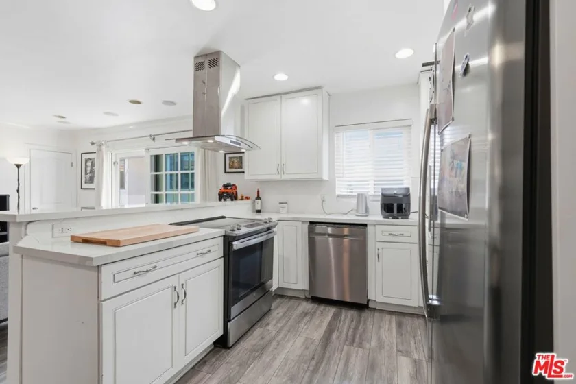 940 7th Street #8 photo 24