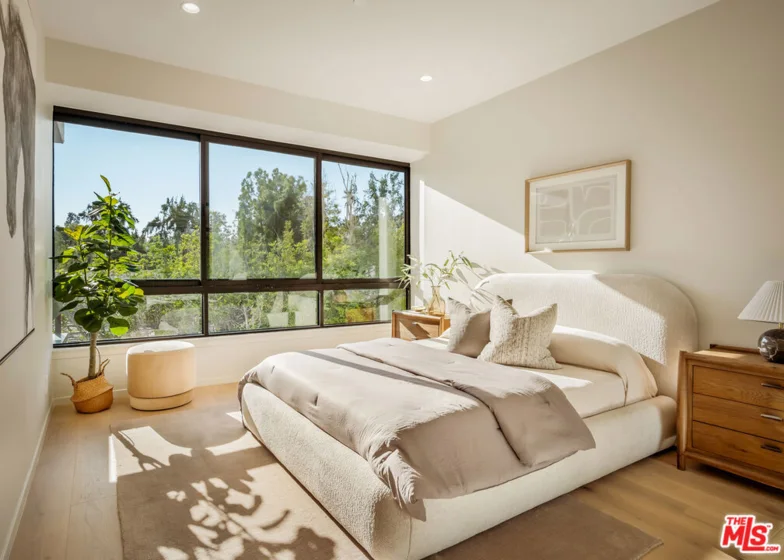 10551 Wilshire Boulevard #403 photo 4
