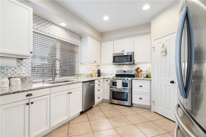 33611 Delphinium Lane photo 12