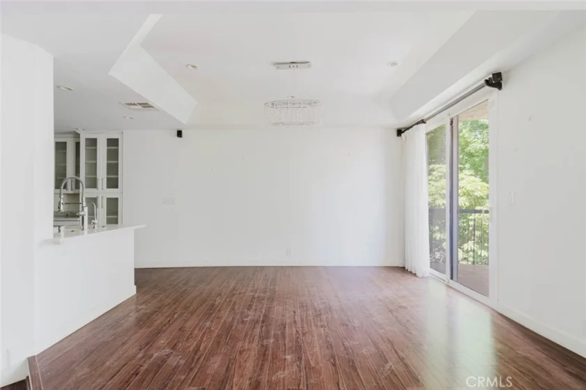 5333 Zelzah Avenue #203 photo 5