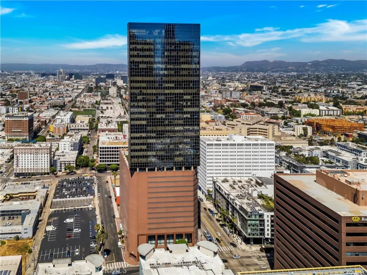 1100 Wilshire Boulevard #3302 photo 38