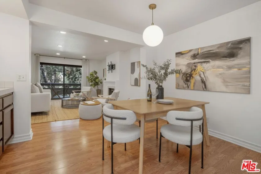 15231 Magnolia Boulevard #114 photo 5