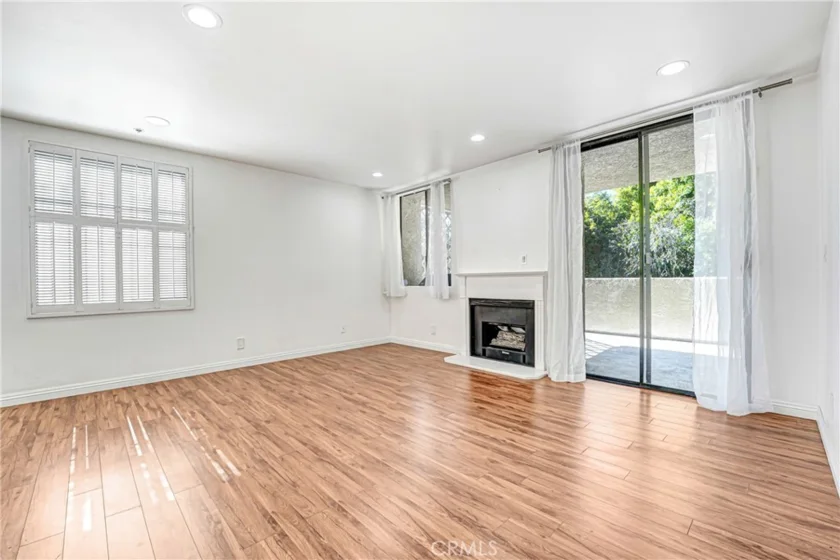 7001 S La Cienega #101 photo 16