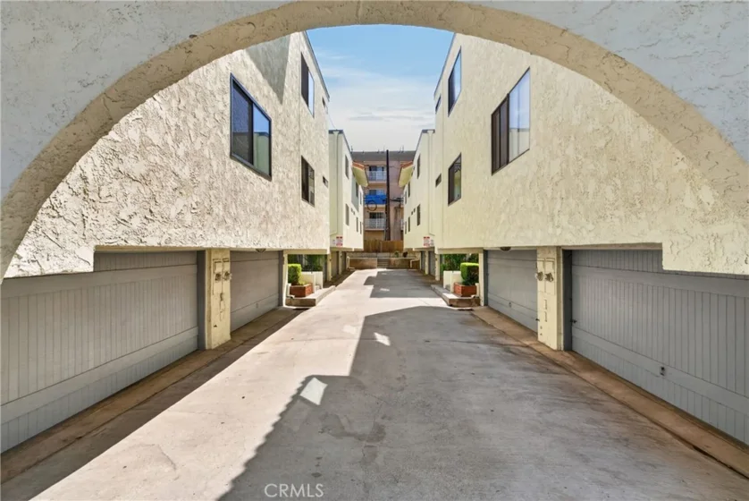 648 Coronado photo 41
