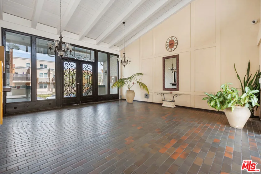 550 W Regent Street #124 photo 18