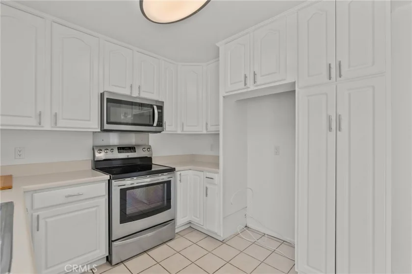2901 S Sycamore #B photo 8