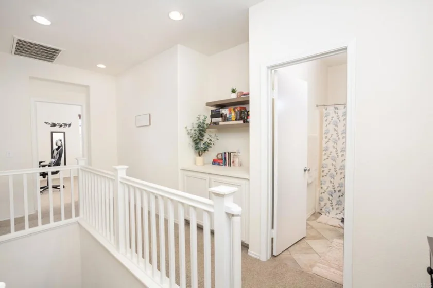 425 S Meadowbrook Drive #123 photo 12
