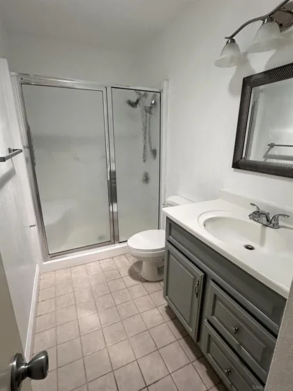 810 E Washington #A photo 5