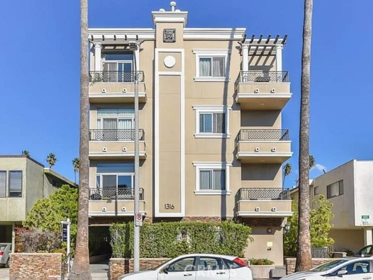 1316 Amherst #201 photo 1