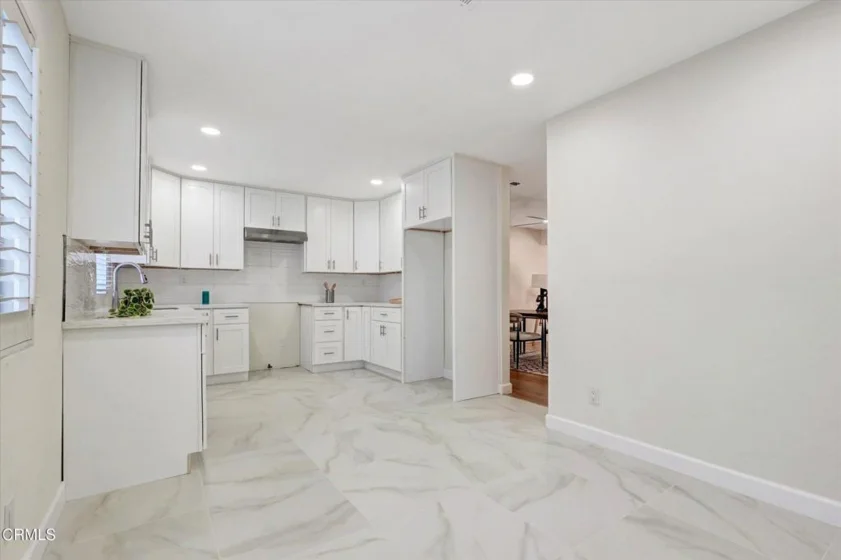 21209 Lassen Street #4 photo 6