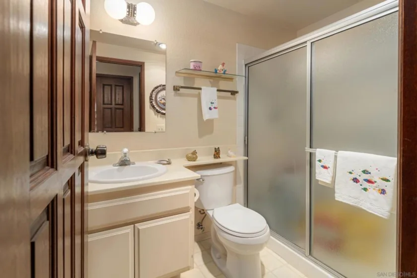 5715 Baltimore #34 photo 12