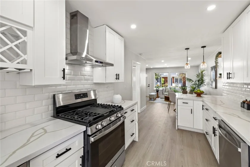 108 Danbury photo 11