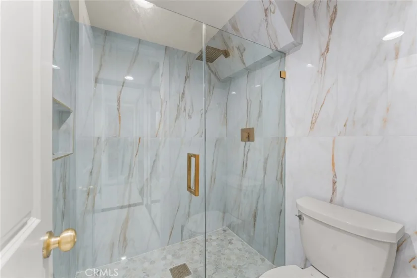 77 Barmore Court photo 28
