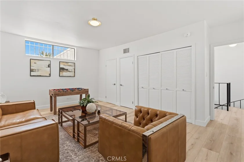 1880 Veteran Avenue #306 photo 18