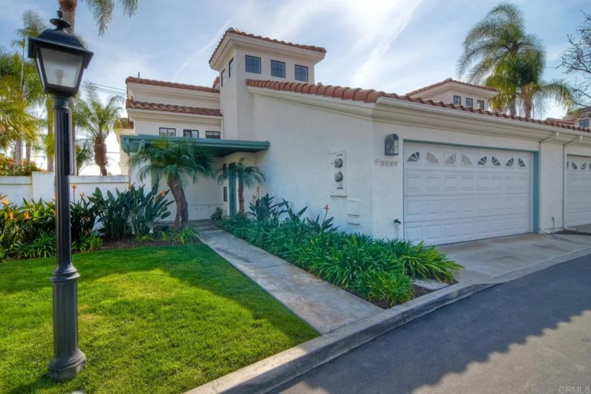 3640 Azure Circle photo 1