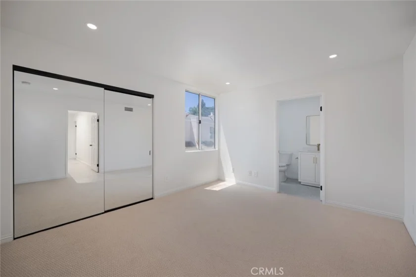 5455 Sylmar Avenue #2103 photo 20