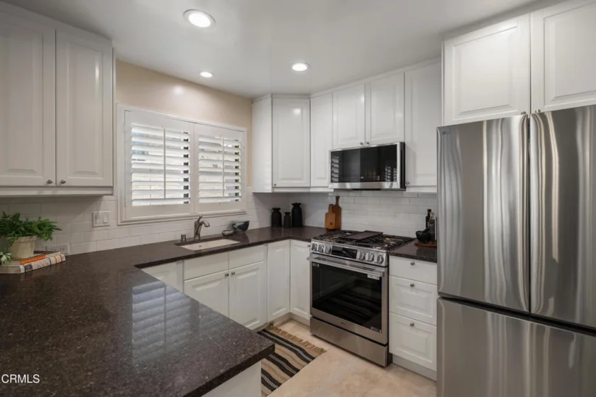 610 S Orange Grove Boulevard #6 photo 17