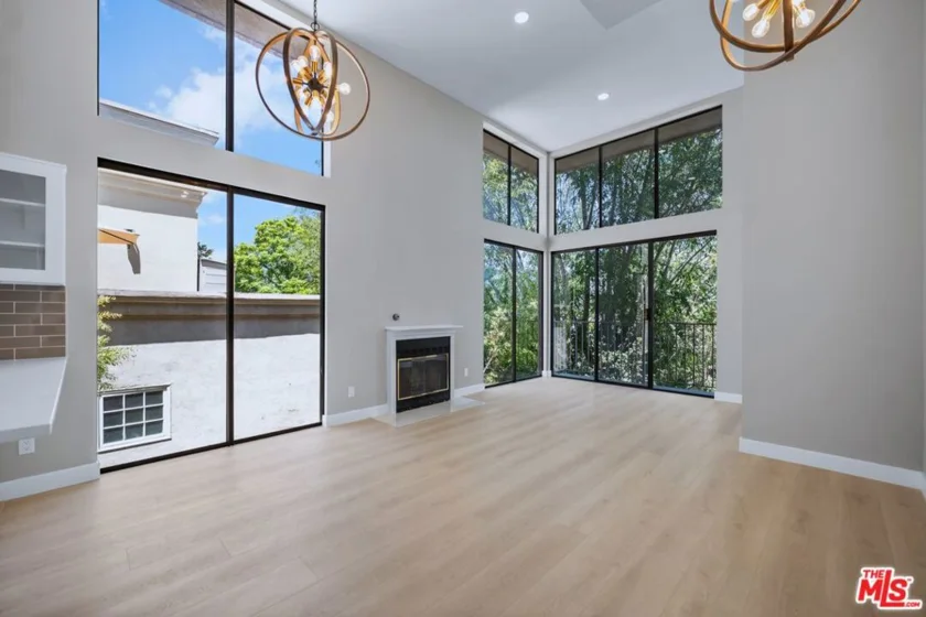 869 S Wooster Street #301 photo 2